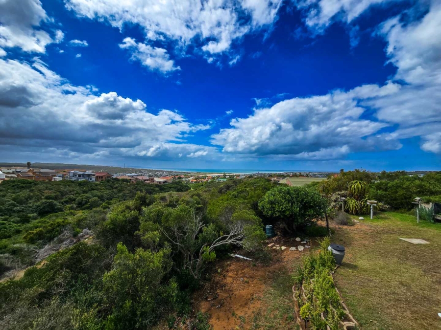 4 Bedroom Property for Sale in Stilbaai Wes Western Cape